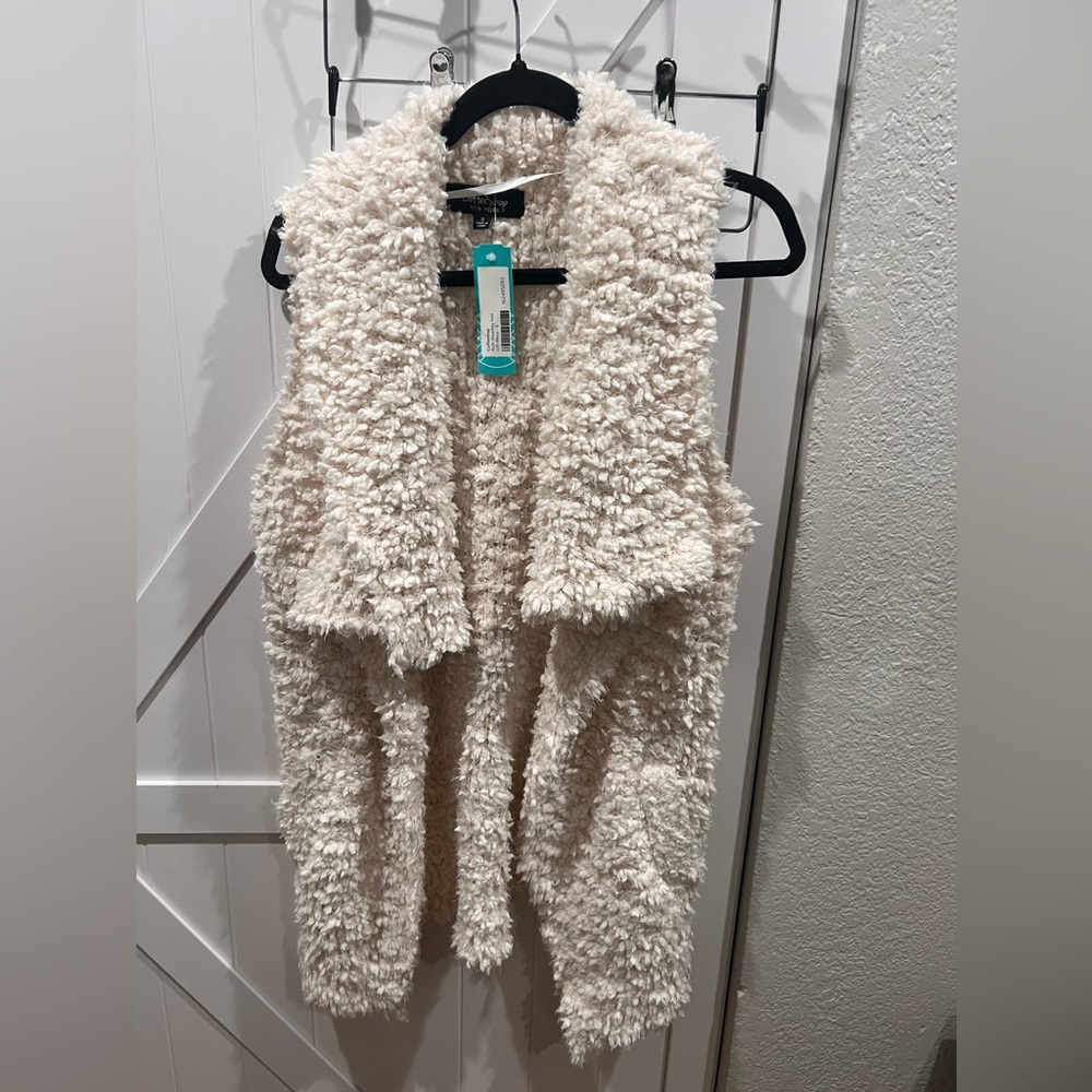 NWT Extremely Soft Coffeeshop Shearling Vest Size small